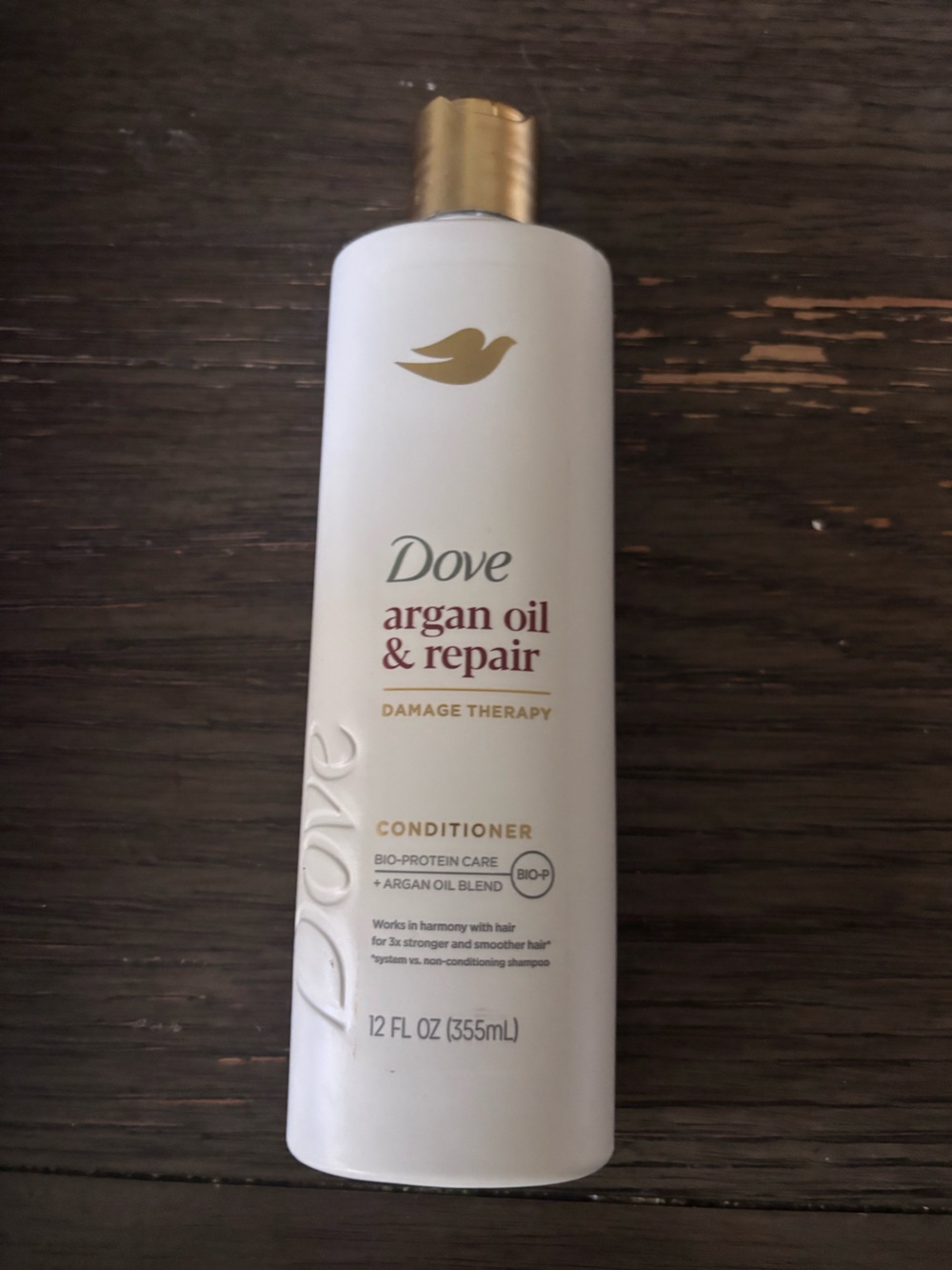 Dove Argan Oil & Repair Conditioner — White